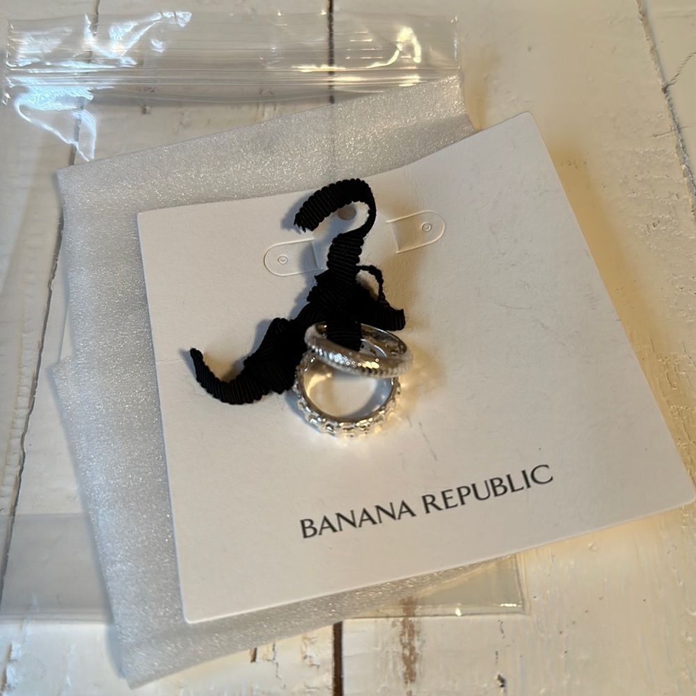 NWT Banana Republic Silver Ring Set- Size 6